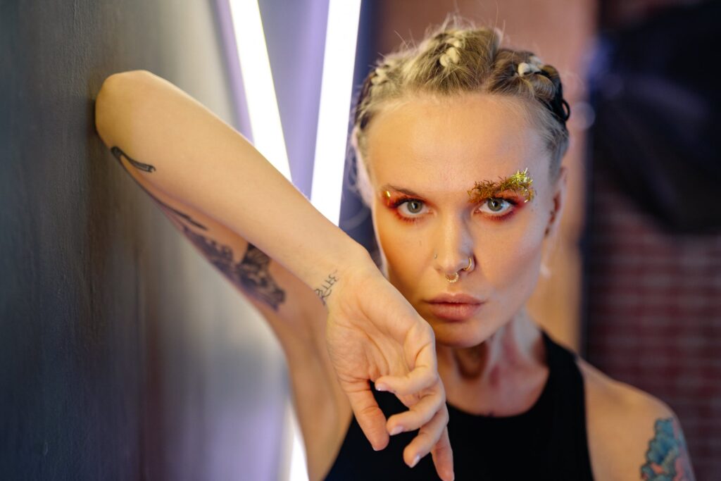 piercing na sobrancelha